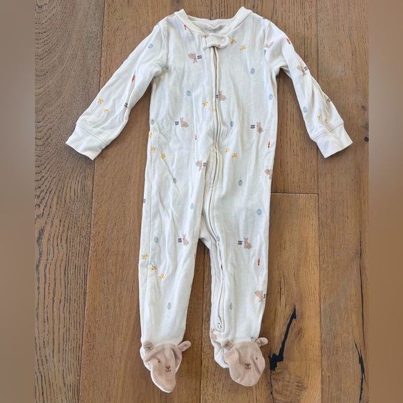 Carters 9 month Bunny Pajamas Footie Easter Carrot Chick Hop Hop Cream Cute Feet - Picture 1 of 7